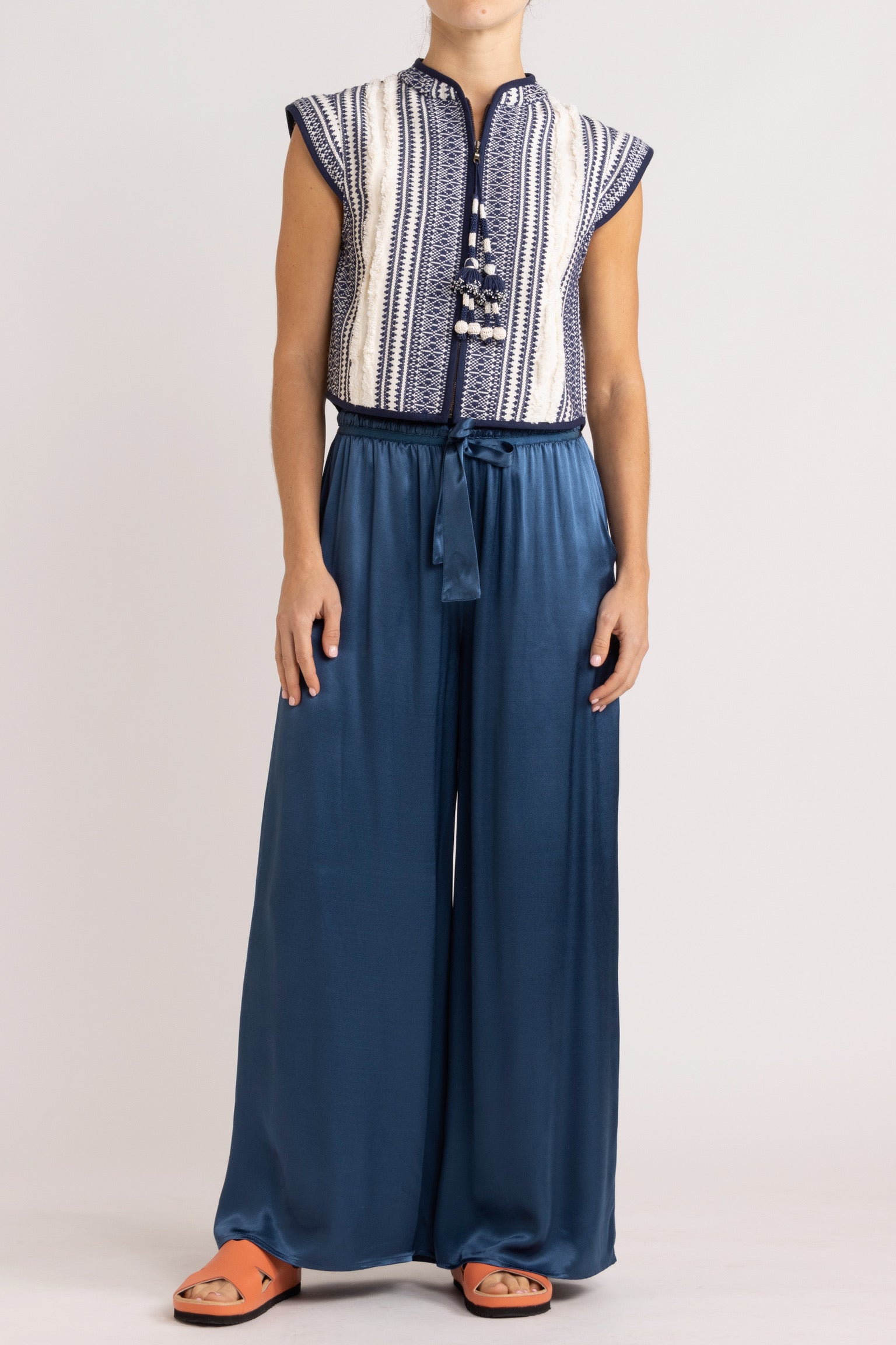 Ensemble - Kara Vest, Lottie Pant & Hawn Slide