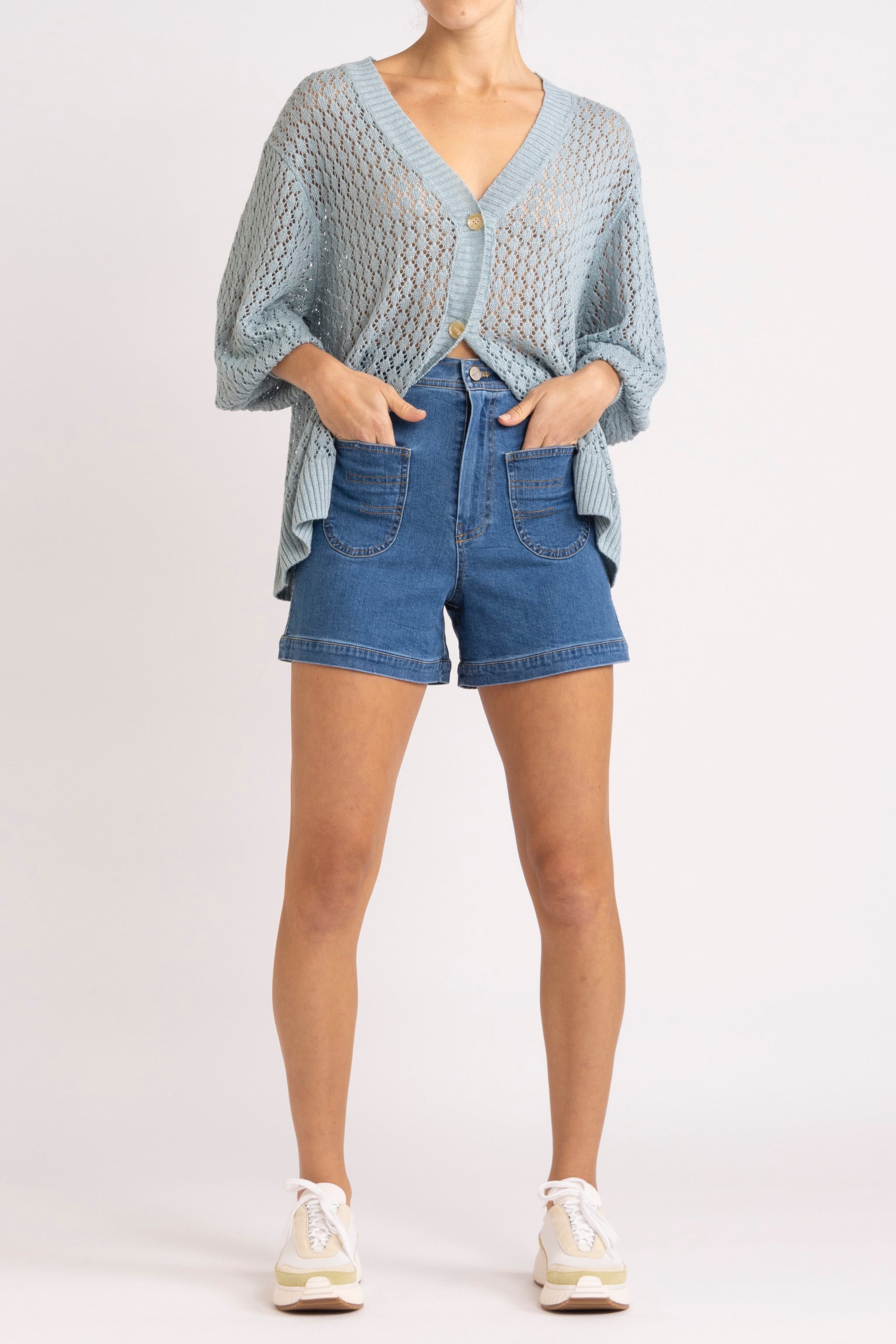 Ensemble - Alora Cardigan, Raven Short & Tully Sneaker